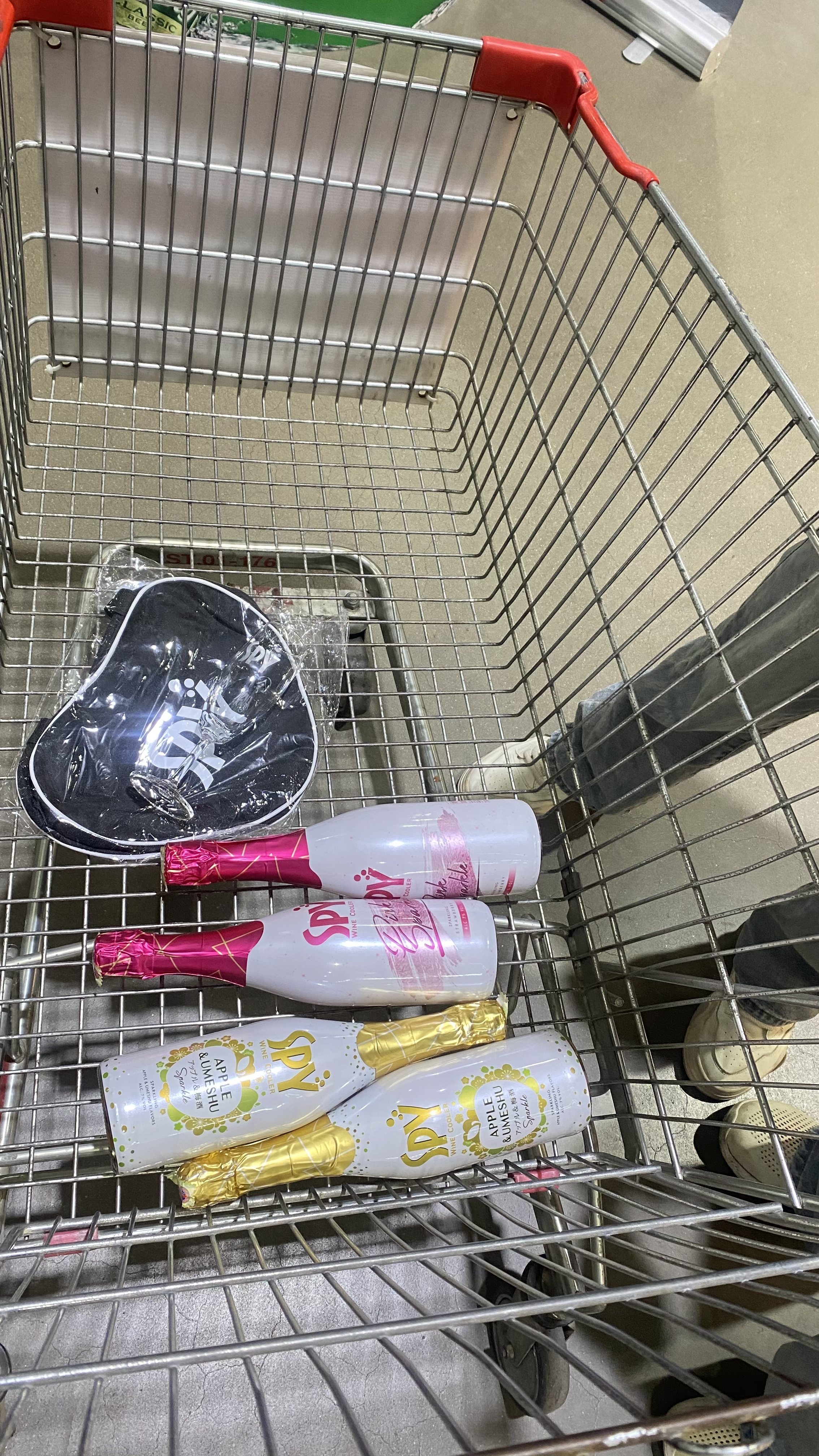 SPY-Sparkling Fruit Wine Testing Success at Makro Market Day 2 Highlights - Image 5